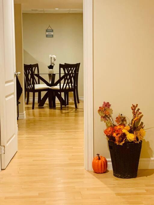 Finished 2 Bedroom Apartment In An Upscale Area Of Ajax Eksteriør billede